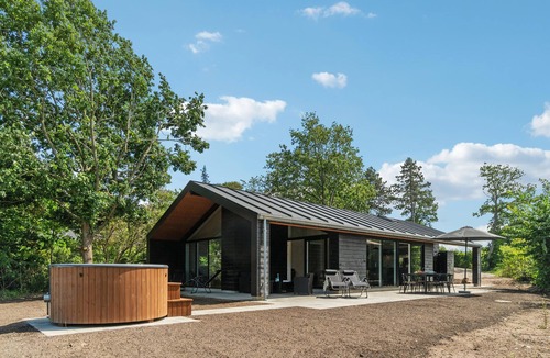 Allingabro House | Enjoy a relaxing vacation in this vacation home with sea panorama.