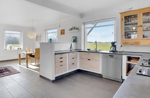 Horslunde House | Enjoy a relaxing vacation in this vacation home in a quiet location!