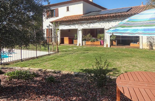 Canet House | Enjoy a relaxing vacation in the cottage with pool in a quiet location.
