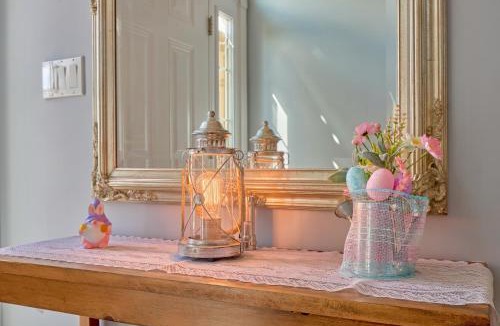 Meaford House | Enjoy a Spring getaway, close to trails