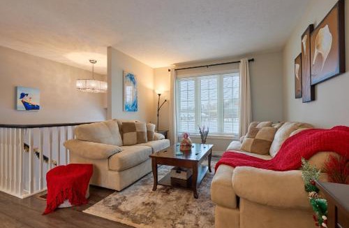 Meaford House | Enjoy a Spring getaway, close to trails