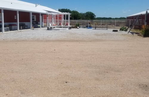 York County House | Enjoy a Stay at a Horse Motel in York, NE, Handicap Accessible/Pet Friendly