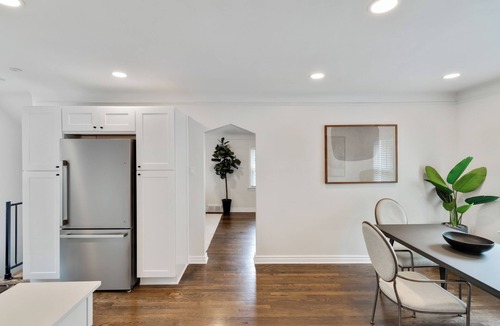 Oak Park Apartment | Enjoy a stylish experience at this unique, modern flat
