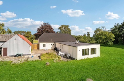 Naesby House | Enjoy a wonderful vacation in this quietly located vacation home.