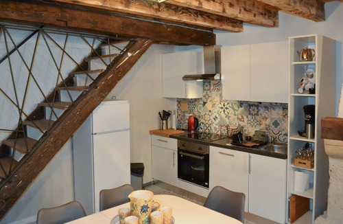 La Sauvetat-de-Saveres House | Enjoy an unforgettable vacation in this inviting vacation home!