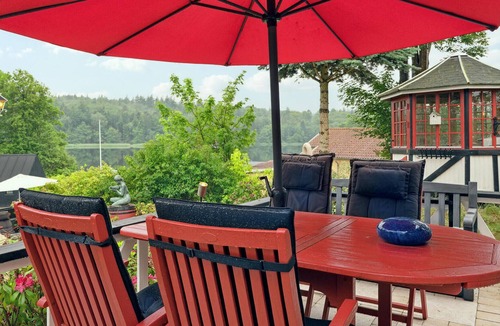 Svejbæk House | Enjoy an unforgettable vacation in this charming cottage overlooking the Silkeborg Lakes.
