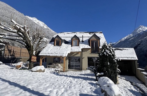 Cauterets Ski Chalet | Enjoy an unforgettable stay at Chalet de Catarrabes beautiful views &Cocooning