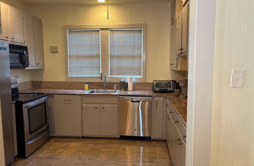 Mid City South House | Enjoy Baton Rouge from a great central location and Ideal for LSU Gamedays!