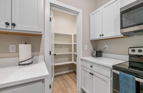 Goddard House | Enjoy beautiful sunsets, all while being close to shopping, dining, and fun!