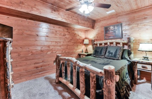 Branson Cedars Cabin | Enjoy Branson at Torrey Pines | 6 Bed, 5 Bath