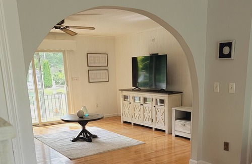 West Hyannisport House | Enjoy Cape Cod in comfort