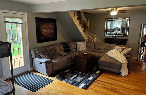 Alcona Cottage | Enjoy cottage living. Just a short walk away from the beach!