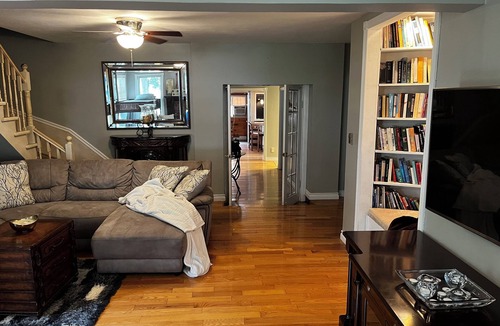 Alcona Cottage | Enjoy cottage living. Just a short walk away from the beach!