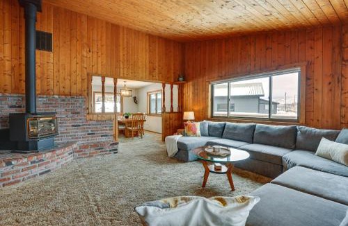 Granby House | Enjoy Deck + Mtn Views: Grand Lake Retreat!