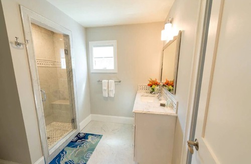 Yachting Village Condo | Enjoy Entertaining in this Spacious Updated Condo