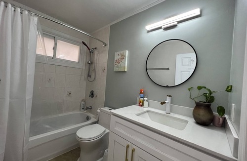 Tam O'Shanter-Sullivan House | Enjoy Free parking three-bedroom Bunglaw house!