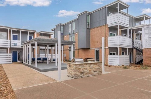 Nassau Bay Apartment | Enjoy Houston’s Bay Area in a Chic, Cozy Hideaway!