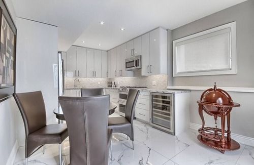 North York Apartment | Enjoy Luxury Suite in Quiet Ravine Retreat. Enjoy yourself Book or request dates
