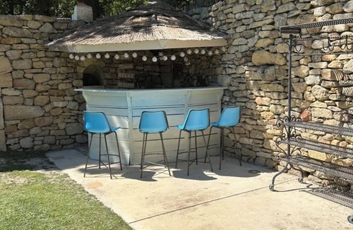 Cucuron House | Enjoy nature in an enchanting and fantastic setting in Cucuron