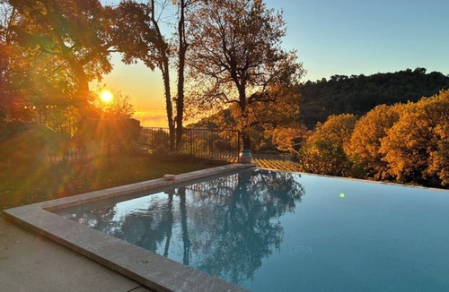Cucuron House | Enjoy nature in an enchanting and fantastic setting in Cucuron