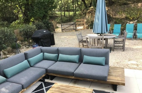 Cucuron House | Enjoy nature in an enchanting and fantastic setting in Cucuron