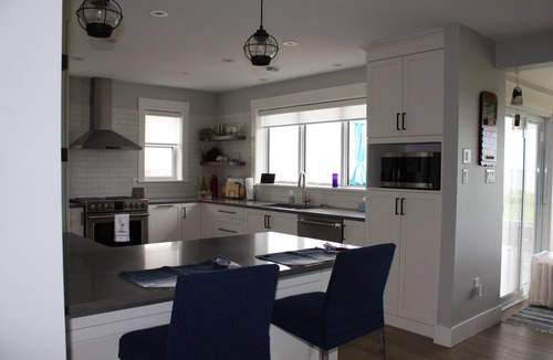 Shemogue Ski Chalet | Enjoy our Belvédère (Beautiful View) beach house with beachfront lookout!