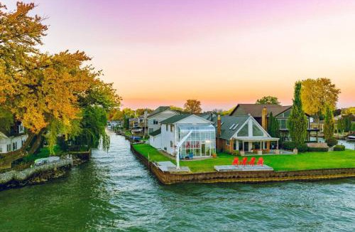 Harrison Township House | Enjoy Our Lakefront Paradise