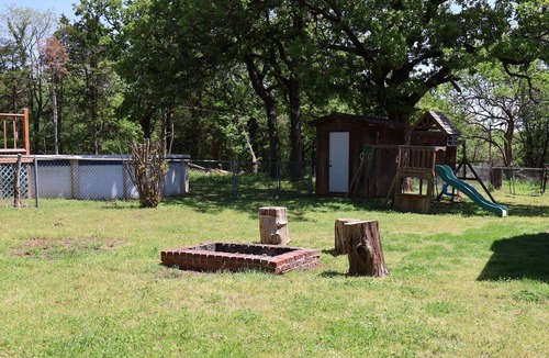 Lincoln County House | Enjoy our peaceful and quiet farmhouse with family or friends!