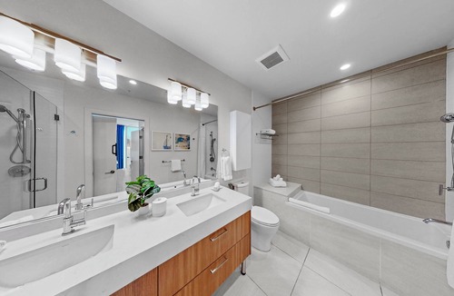 Downtown Los Angeles Apartment | Enjoy panoramic views from our corner 3 bdr/3 baths w/private balcony