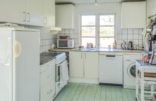 Anholt House | Enjoy peace and quiet in this large vacation home on the island of Anholt.