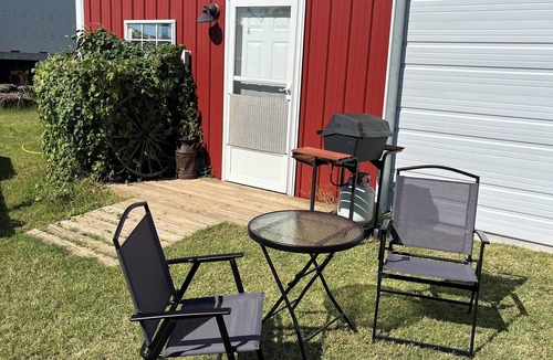 Beaver County Apartment | Enjoy peaceful prairie sunsets in rustic lodging in No Mans Land.