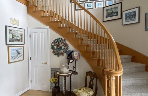 Old Towne House | Enjoy Seal Beach! Parking, Internet, Pool table and A/C! 4 Bdr sleeps 10