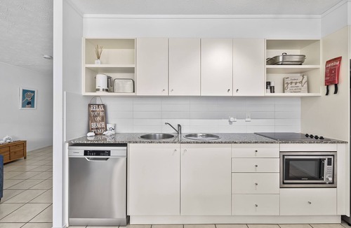 Rainbow Beach Apartment | Enjoy the beach retreat.