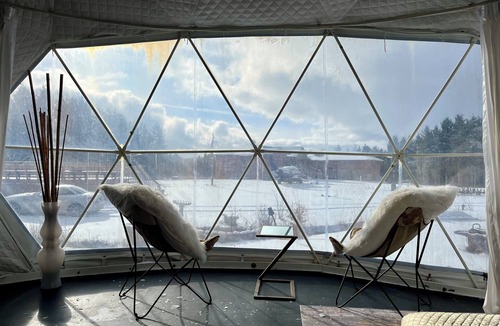Amaranth Cabin | Enjoy the lovely setting of this romantic spot in nature.