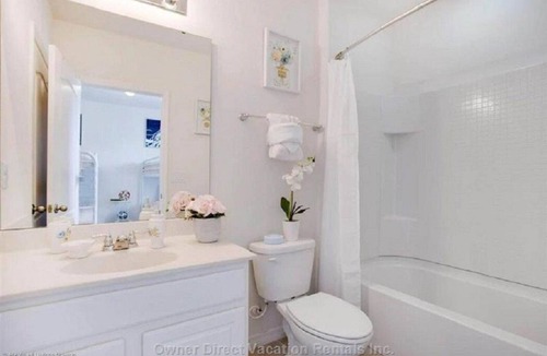 Loughman House | Enjoy the private view from your lovely pool area!