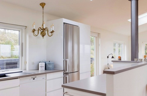 Udsholt Sand House | Enjoy the sound of crashing waves and ocean views