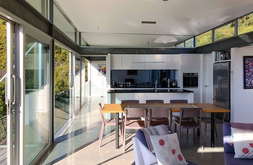 Waikawa Bay House | Enjoy the view