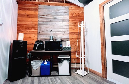 Belair Cabin | Enjoy the Winter Wonderland on Private Waterfront property