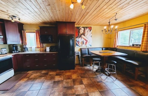 Belair Cabin | Enjoy the Winter Wonderland on Private Waterfront property