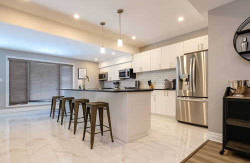 Windsor House | Enjoy unique value and luxury for groups in downtown Windsor