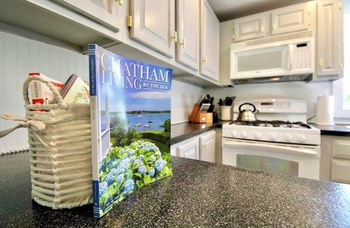 South Chatham House | Enjoy your own private pool in Chatham! (2252)