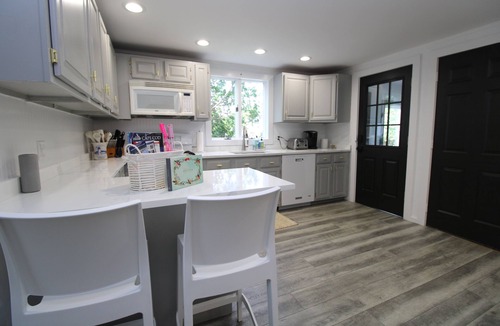 South Chatham House | Enjoy your own private pool in Chatham! (2252)