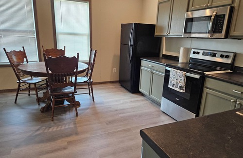 Tyler Apartment | Enjoyable 1-bedroom apartment with AC for a relaxing stay