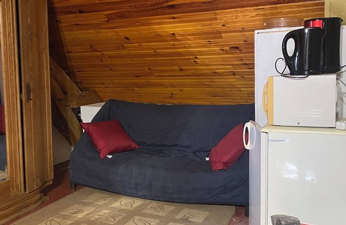 Benais Apartment | Enjoyable 2-bedroom apartment in Benais