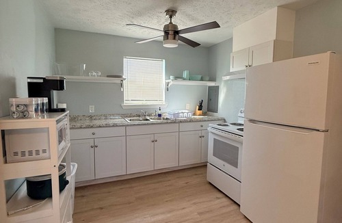 Cedar Lane House | Enjoyable 2-bedroom house on the intercoastal in charming Sargent, TX