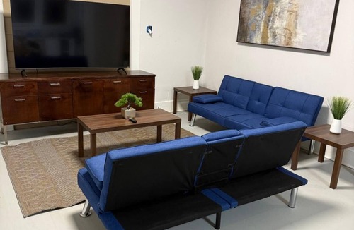Greater East End House | Enjoyable 2bedroom walking distance to coffee shop, restaurants and Downtown HOU