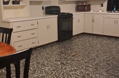 Geneva House | Enjoyable 3-bedroom house with AC in lovely Geneva