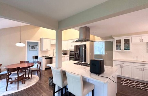 Cougar Mountain House | Enjoyable 4-bedroom house/garage in quiet neighborhood