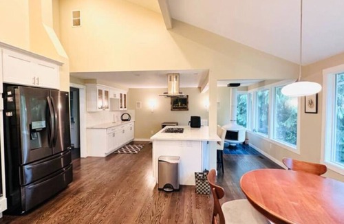 Cougar Mountain House | Enjoyable 4-bedroom house/garage in quiet neighborhood