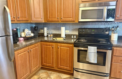 Baird House | Enjoyable 4-bedroom house with AC in charming Baird
